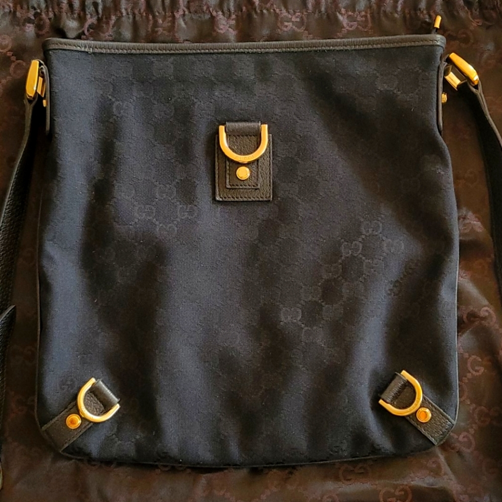 Gucci cross body bag